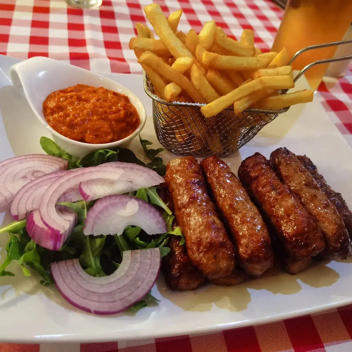 Hausgemachte Cevapcici