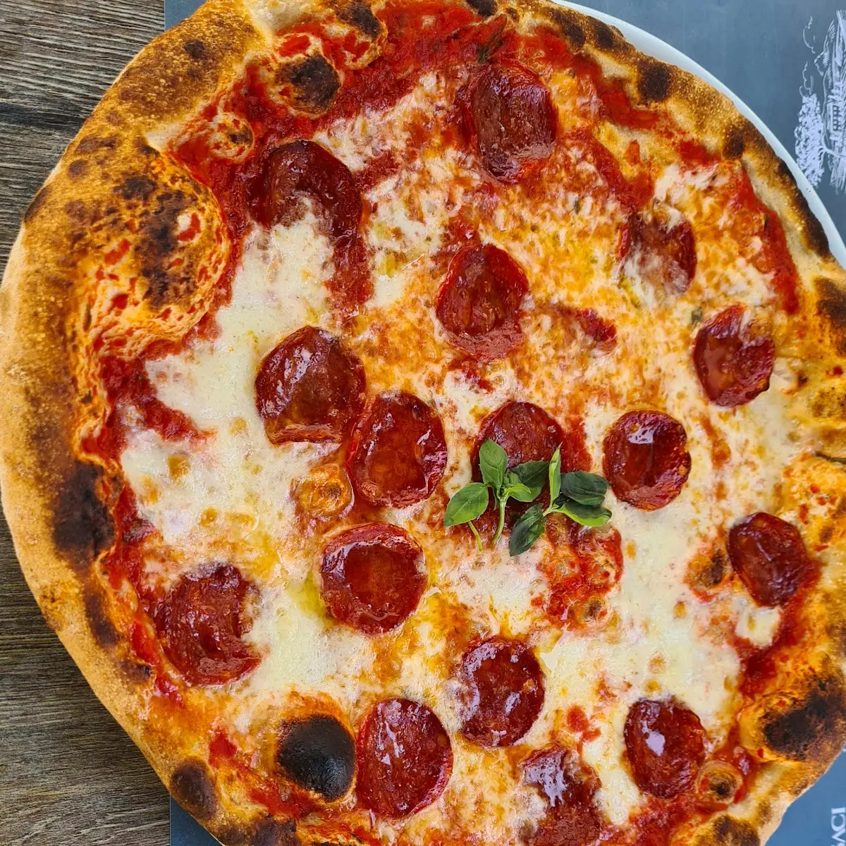 Salami Pizza