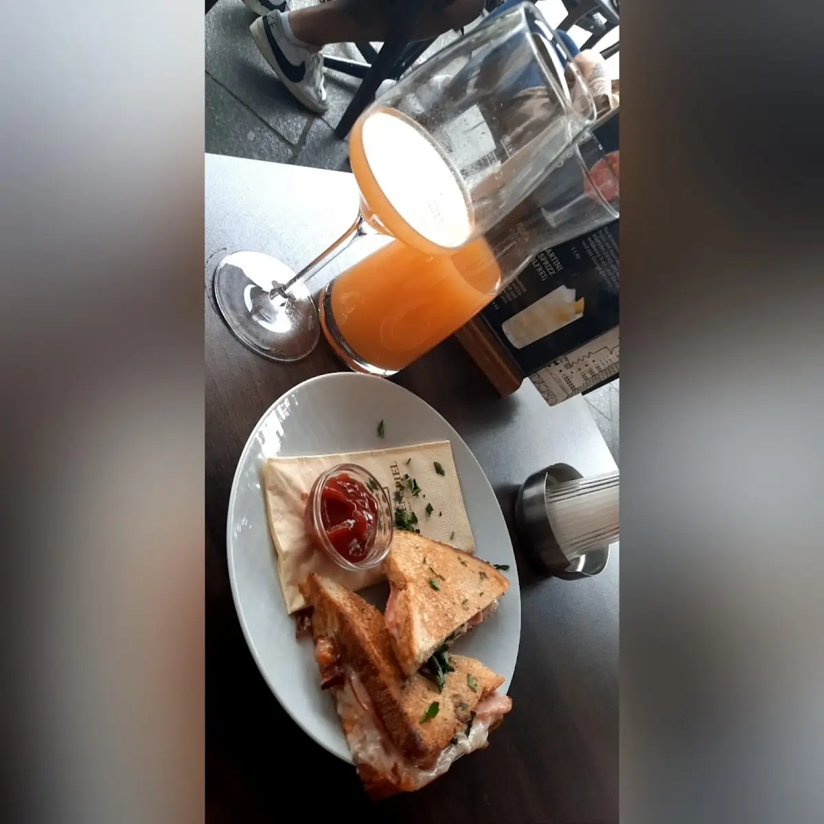 Toast Und Marillenpago