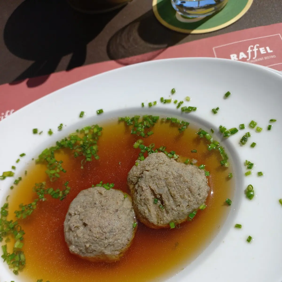 Leberknödelsuppe