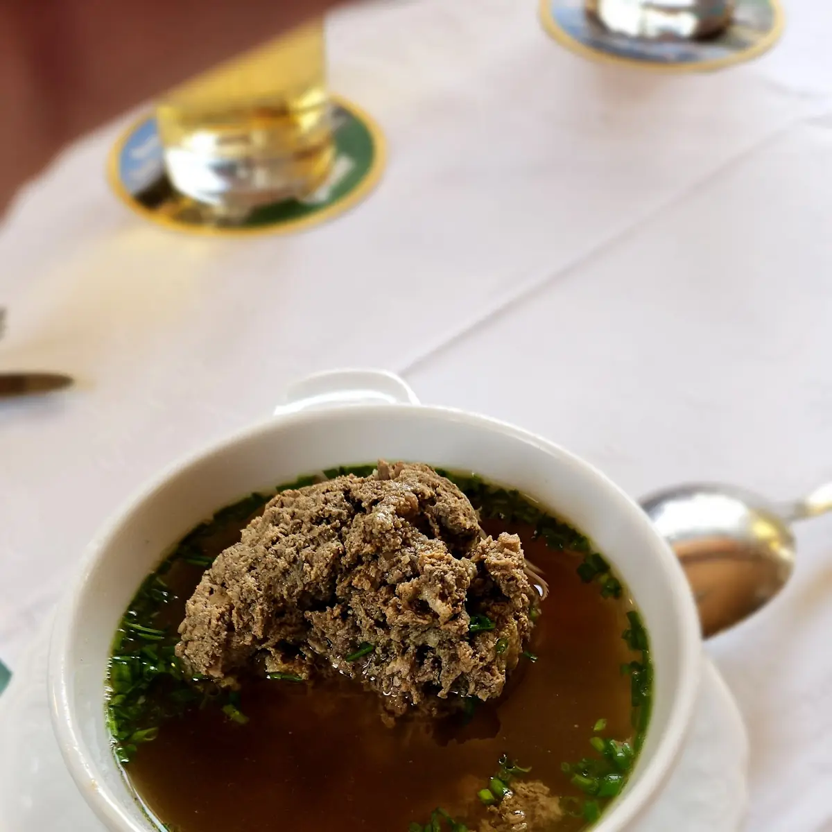 Rindsuppe Mit Leberknödel