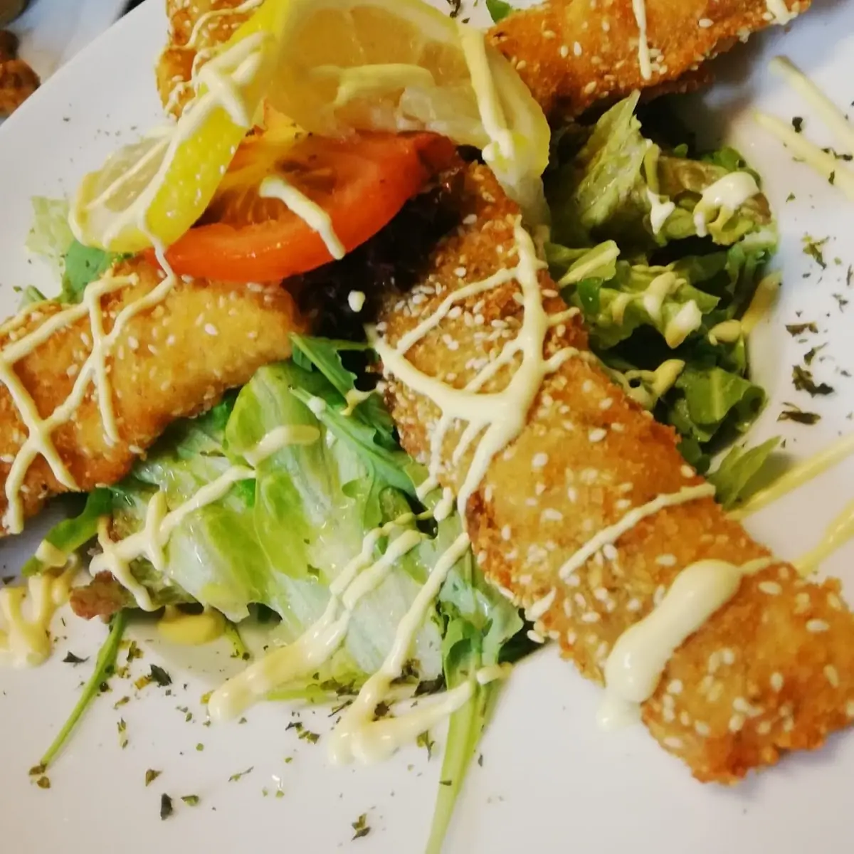 Gartenfrischer Blattsalat Mit Kabeljaustreifen
