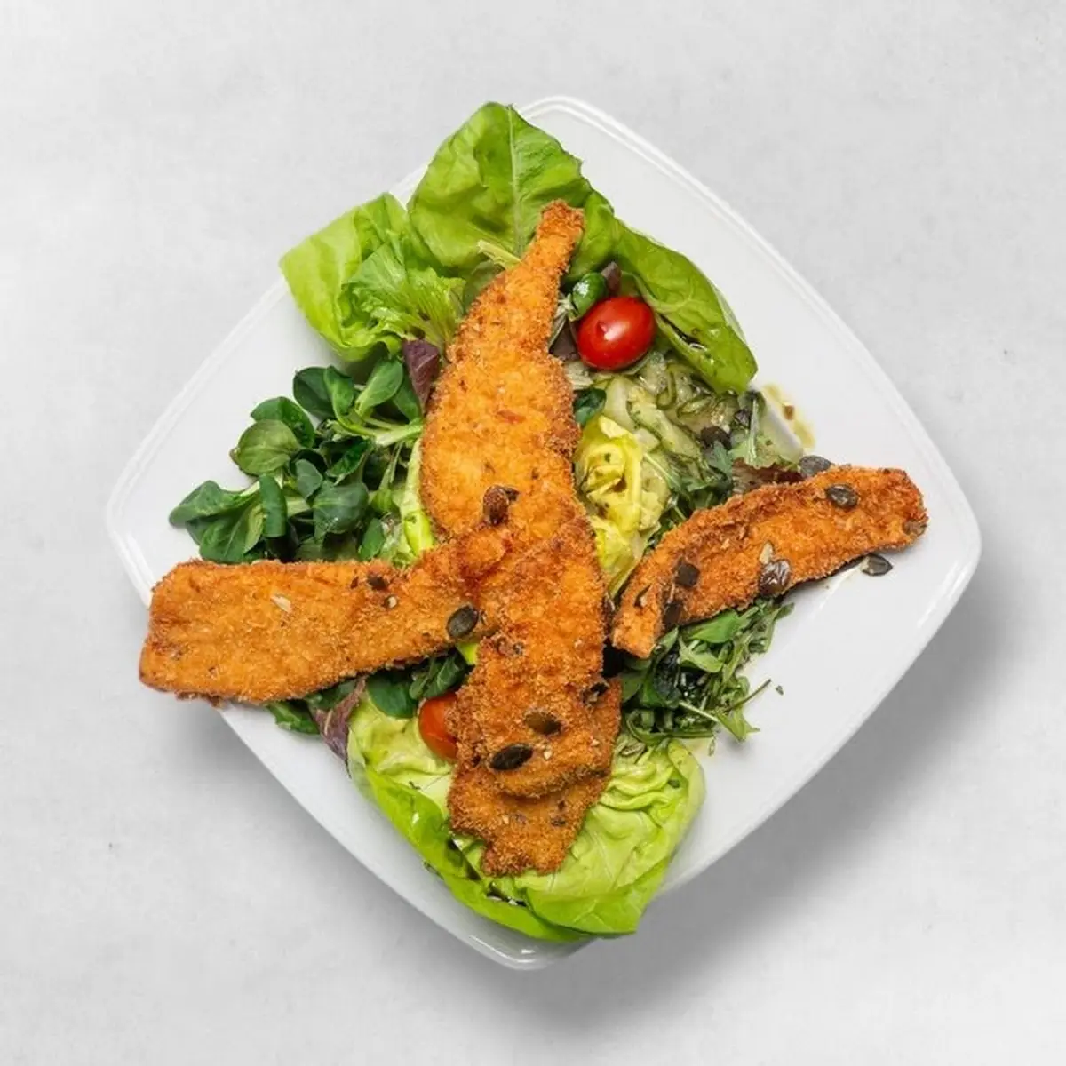 Knackig Knuspriger Backhendlsalat