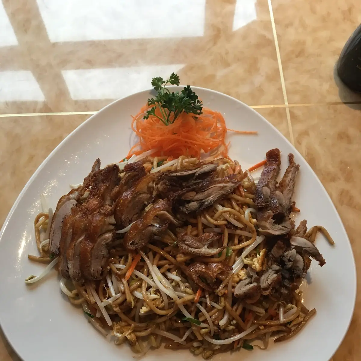 Gebratene Nudeln mit Rindfleisch
