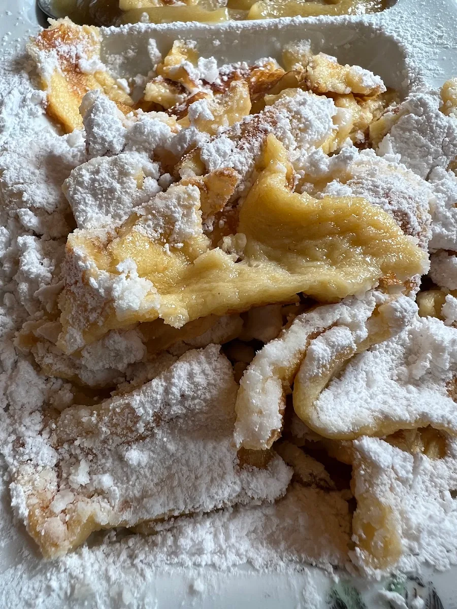 Leichter Luftiger Frischer Kaiserschmarren Aus Sepps Pfanne