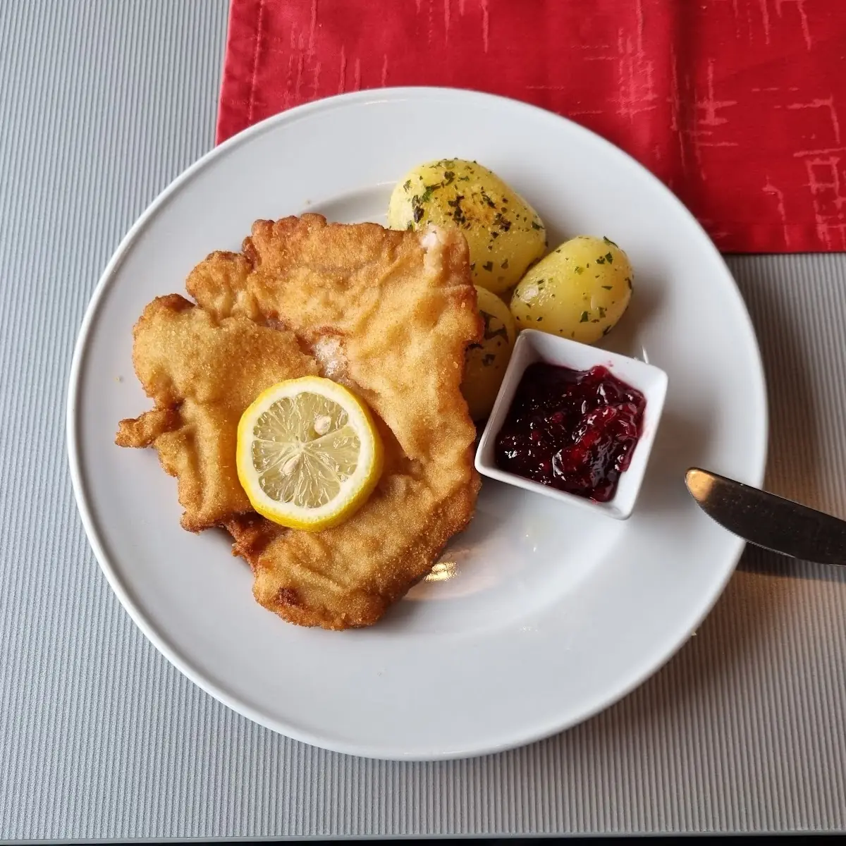 Schnitzel Mit Petersilienkartoffeln