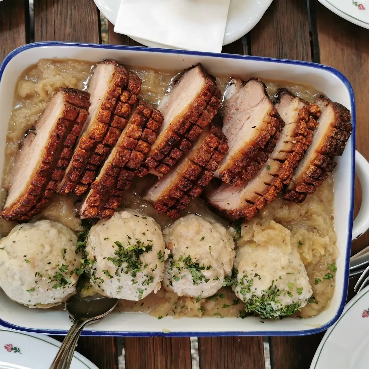 Schweinsbraten Mit Semmelknödel
