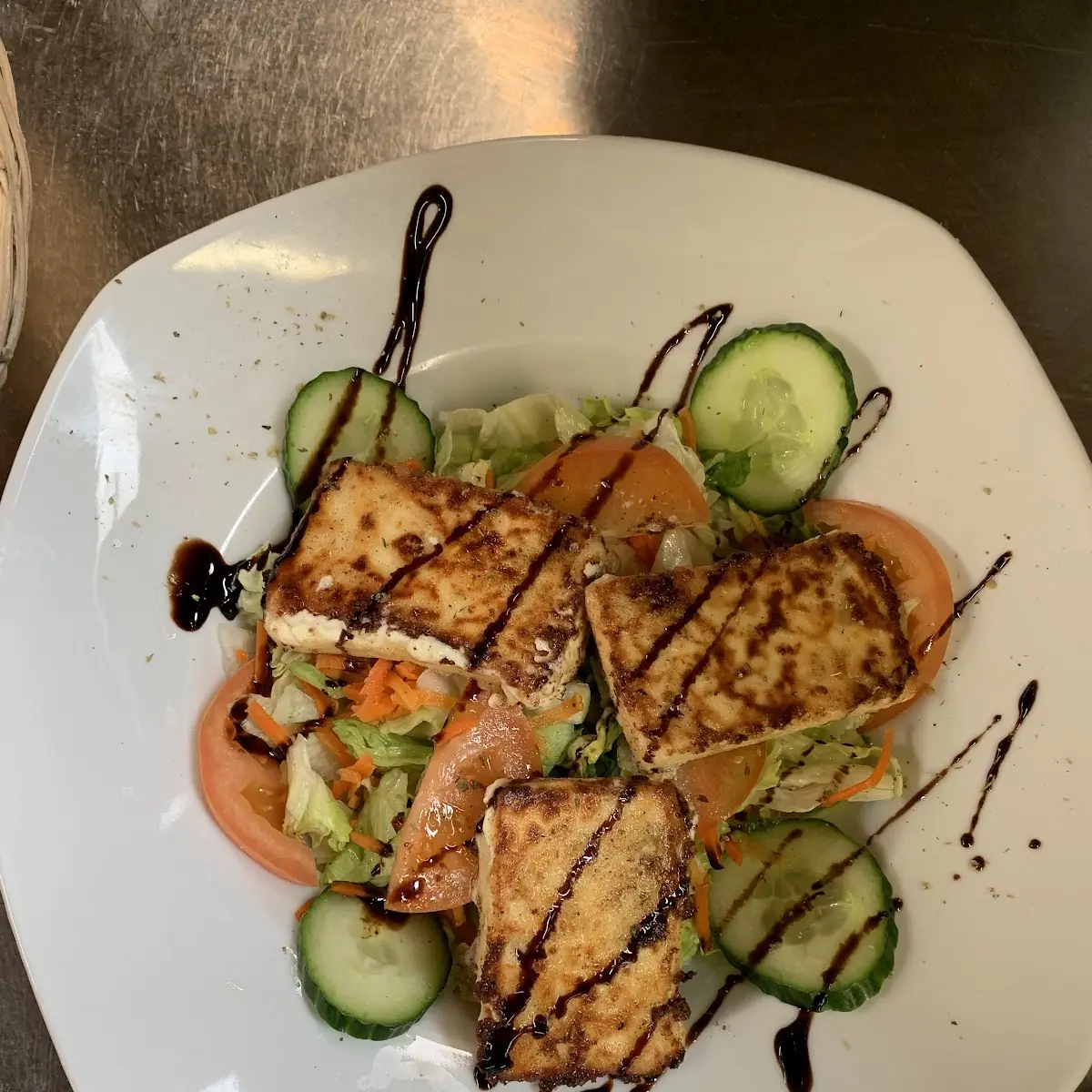 Salat Saganaki
