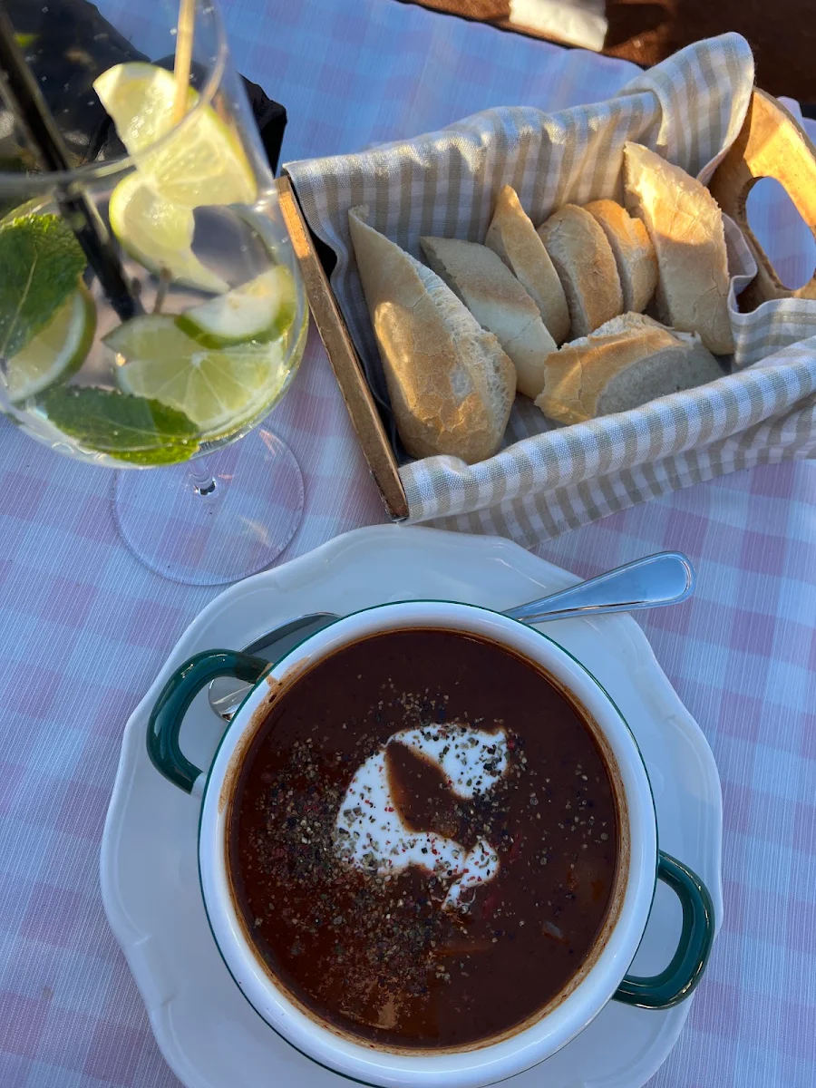 Hirschgulasch
