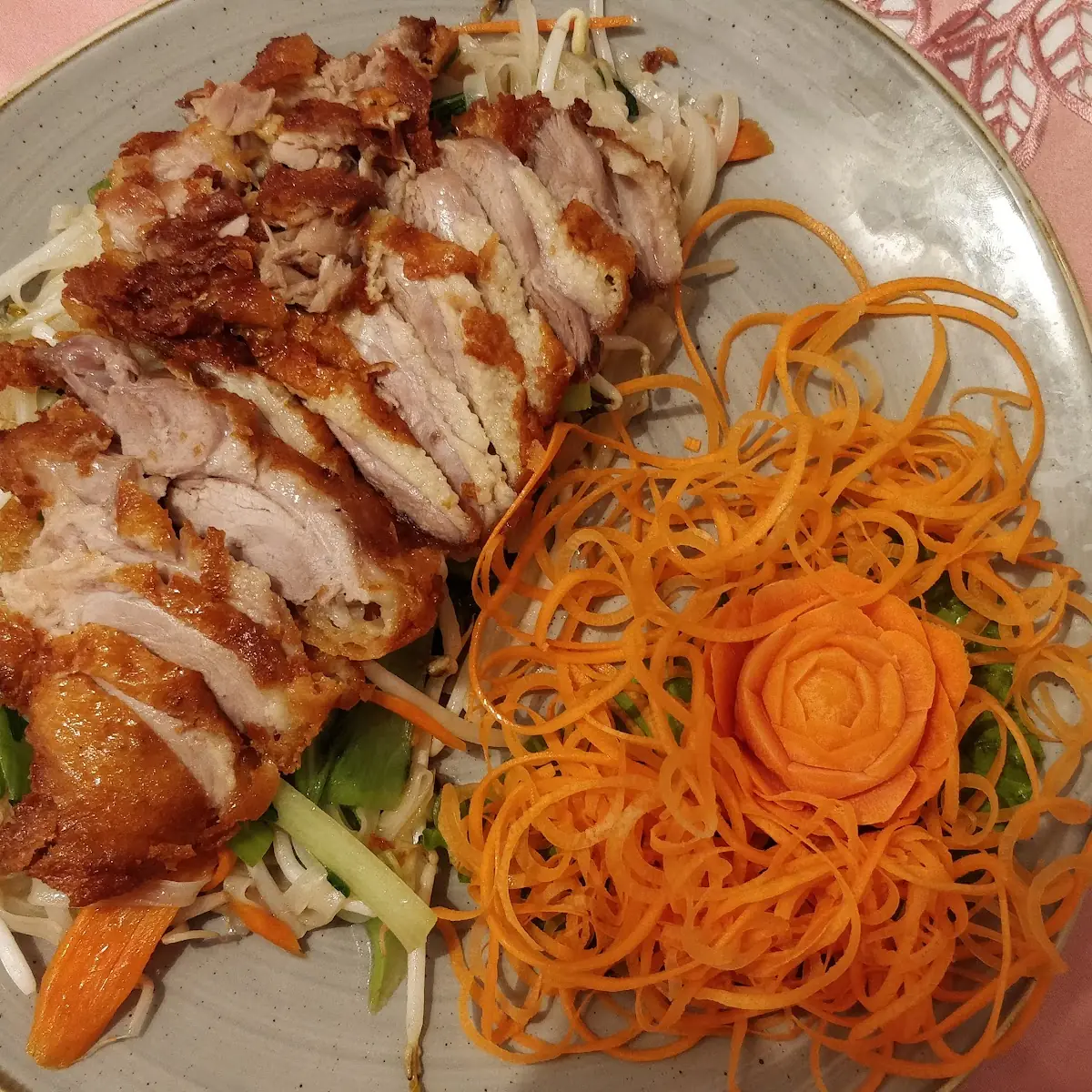 Fried Noodles with Crispy Chicken Skin Duck