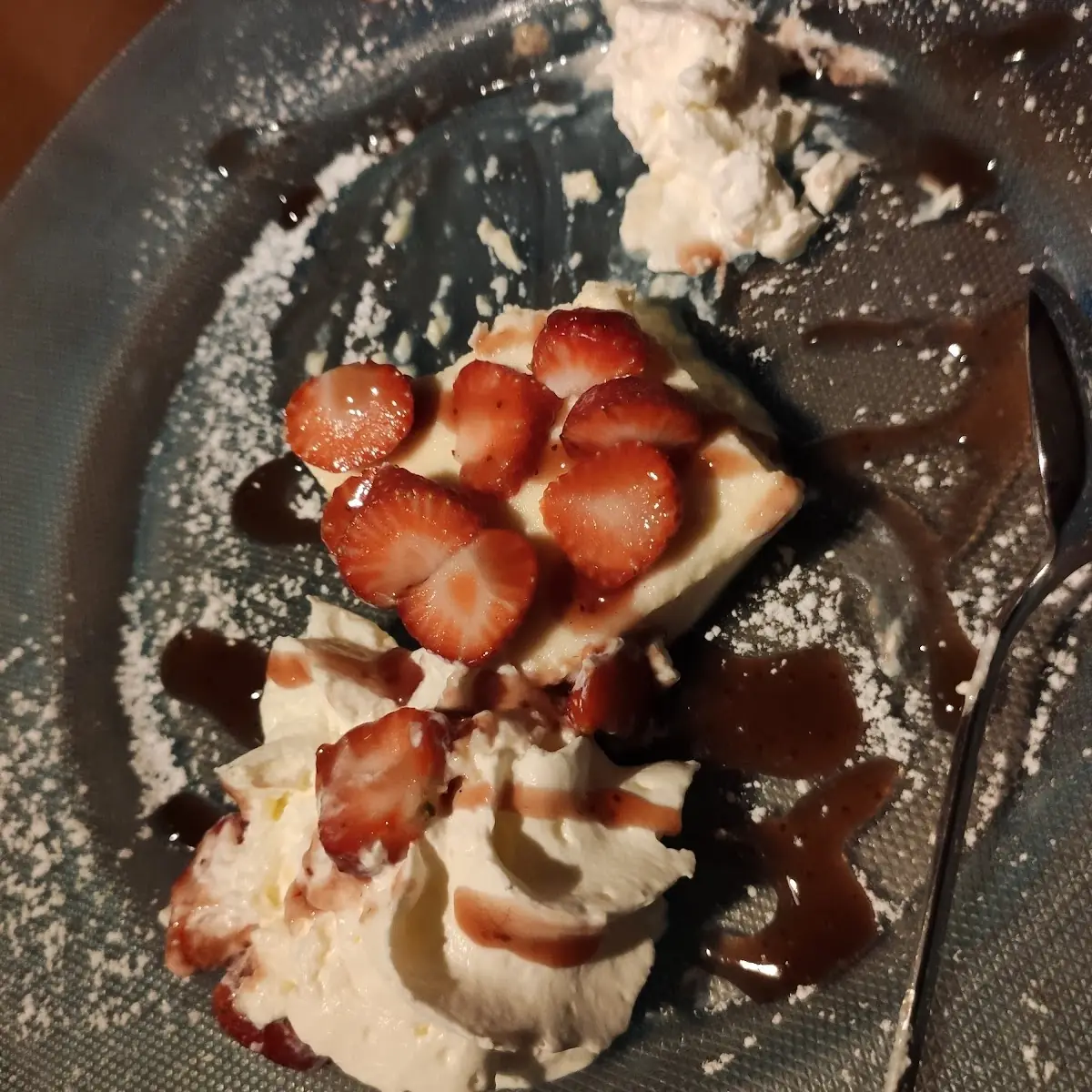 Erdbeer Tiramisù