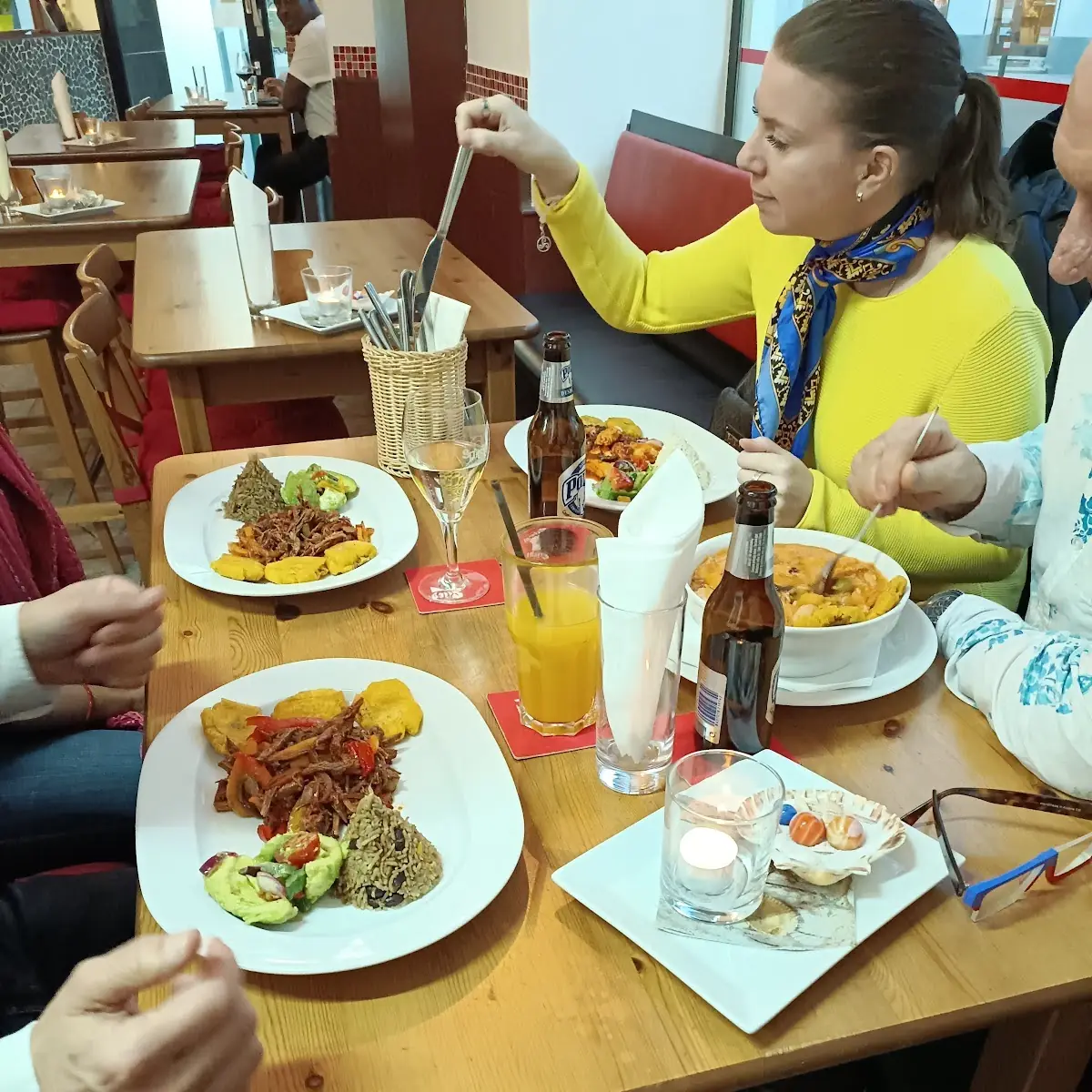 Ropa Vieja Asopao de Camarón Y Jamaica Combination