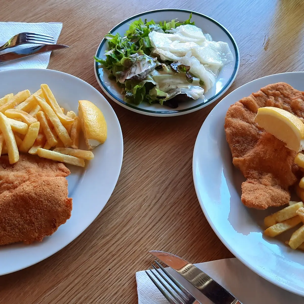 Schnitzel Mit Pommes