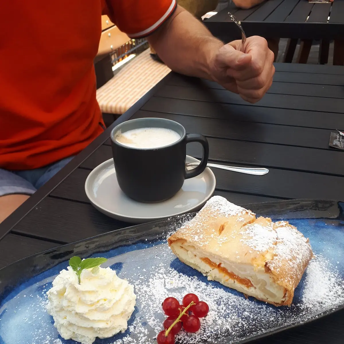 Topfenstrudel Mit Marille