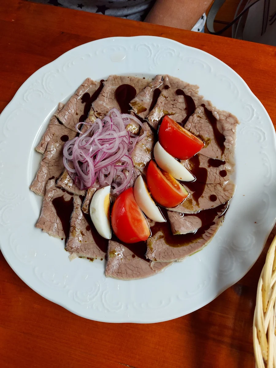 Saures Rindfleisch