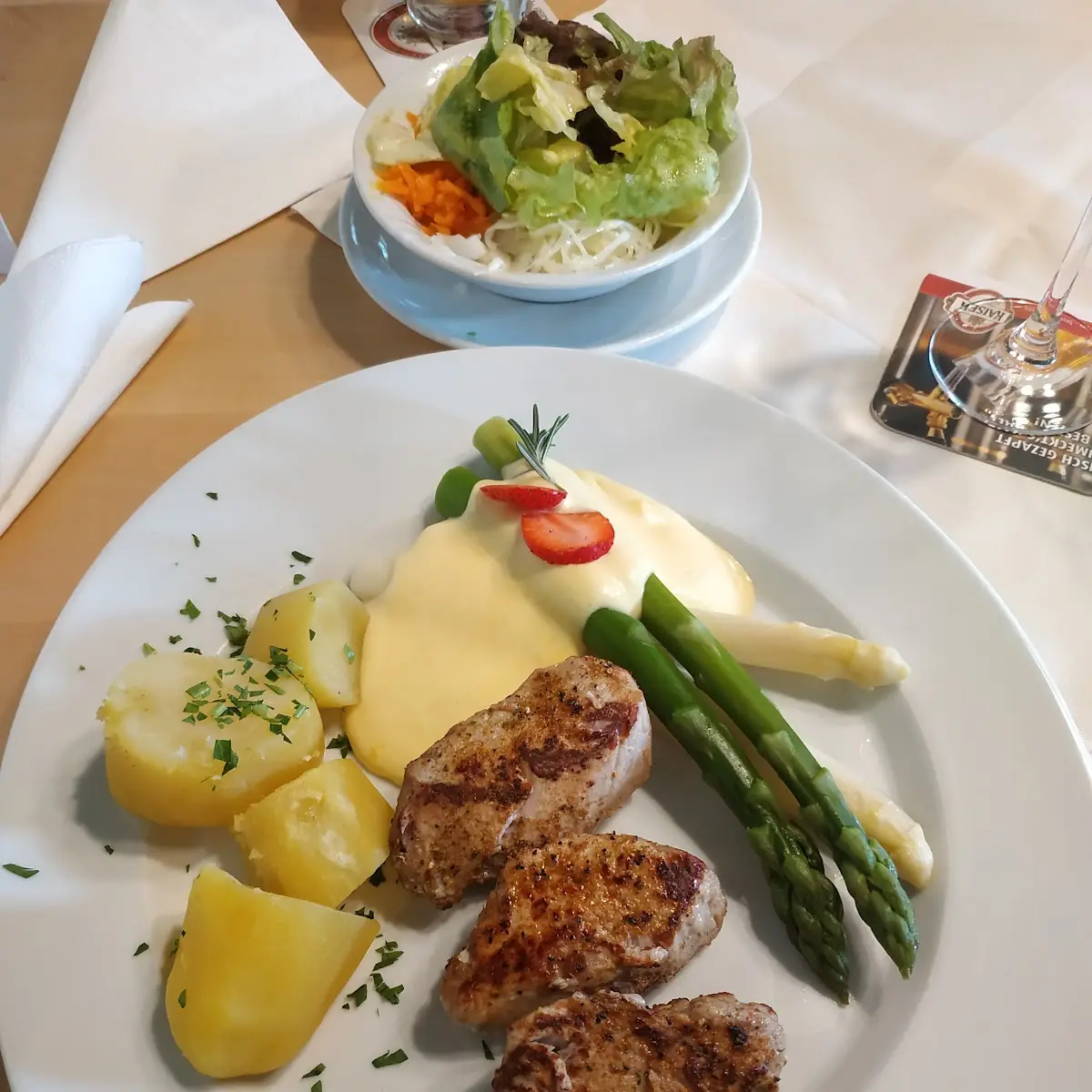 Schweinefiletmedaillons Mit Spargel
