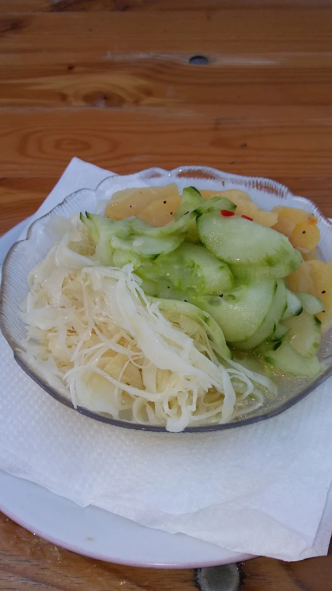 Gemischter Salat Kraut Gurke & Erdäpfel