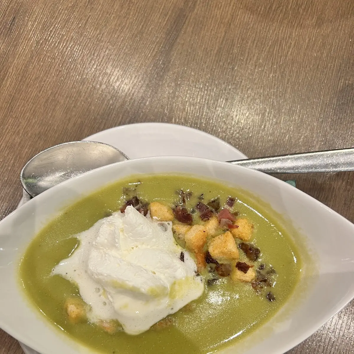 Erbsencremsuppe