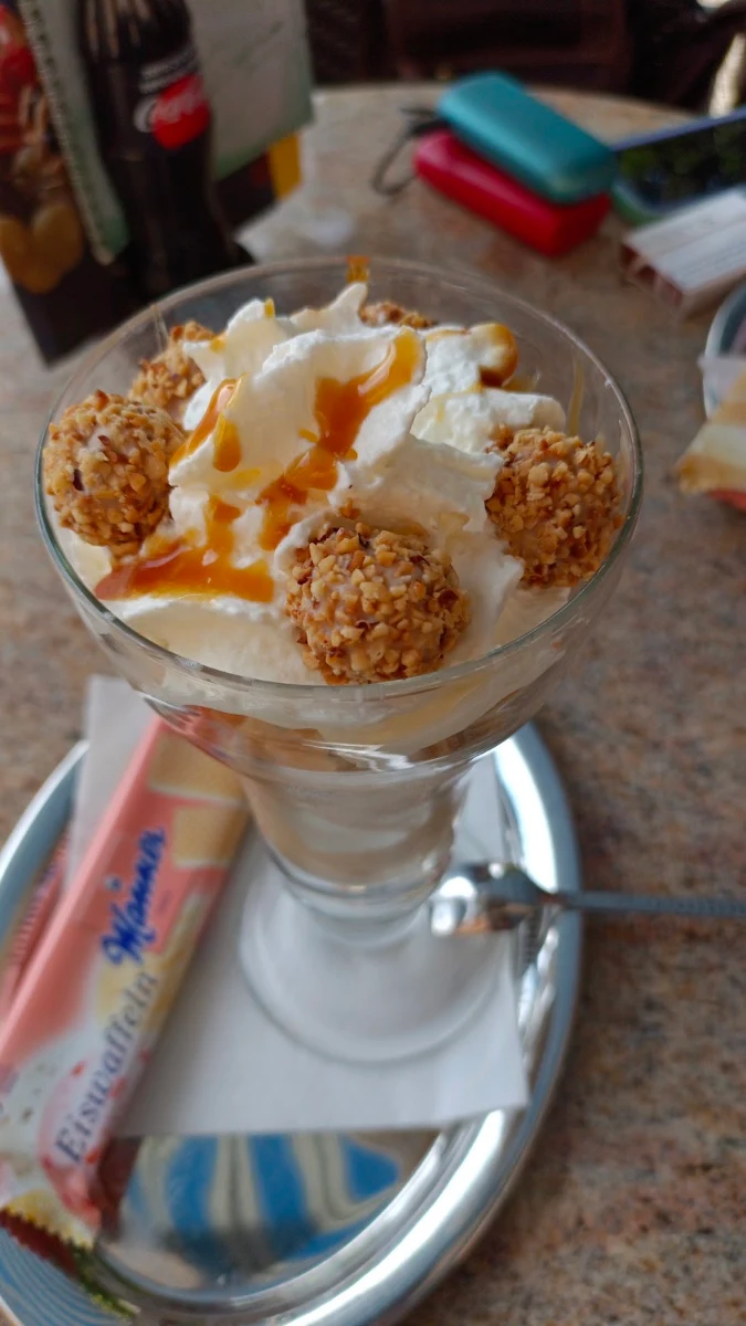 Caramel Becher