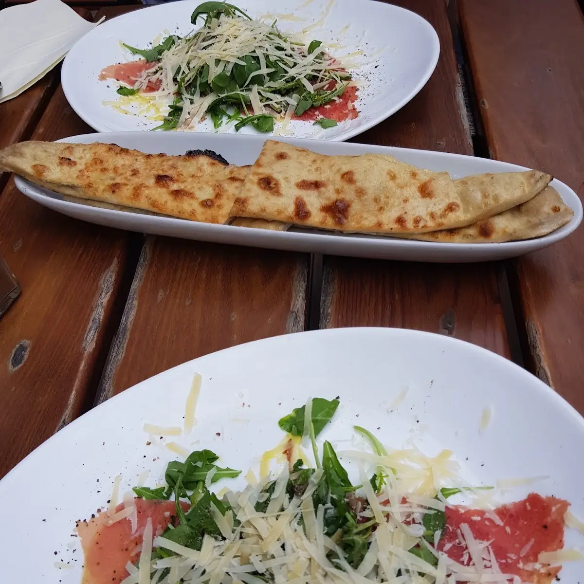 Carpaccio Mit Knoblauchbrot
