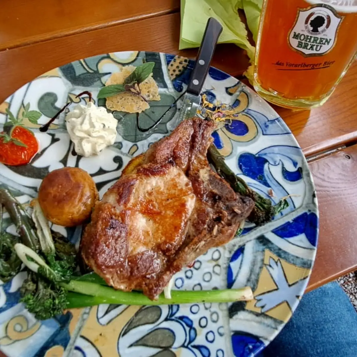Kotelett Vom Iberico Schwein Mit Beilagen