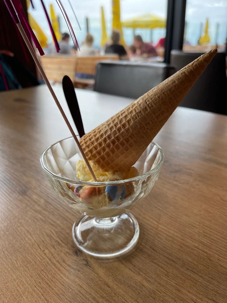 Kinder Eisbecher