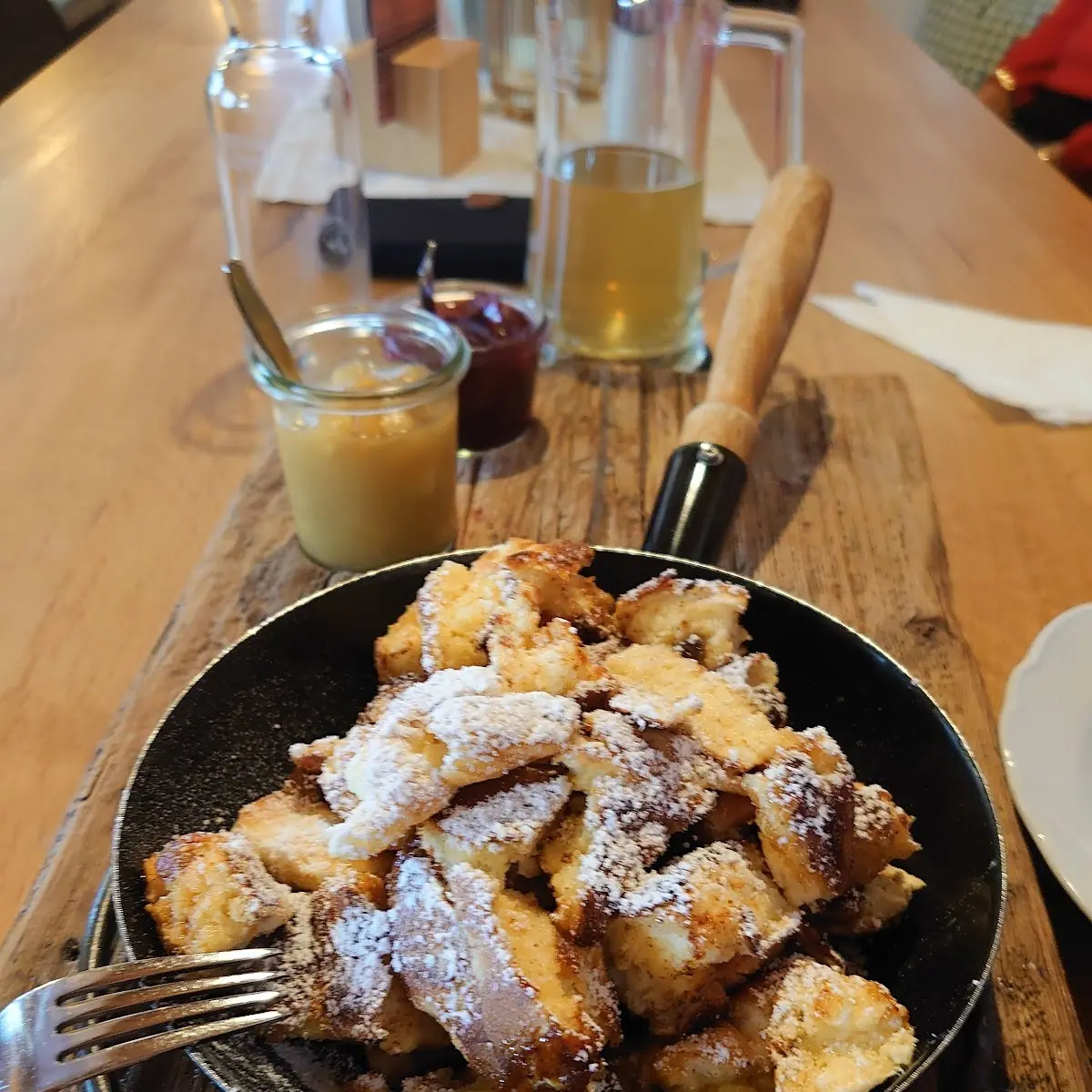 Kaiserschmarrn Mit Apfelmus Und Zwetschkenröster