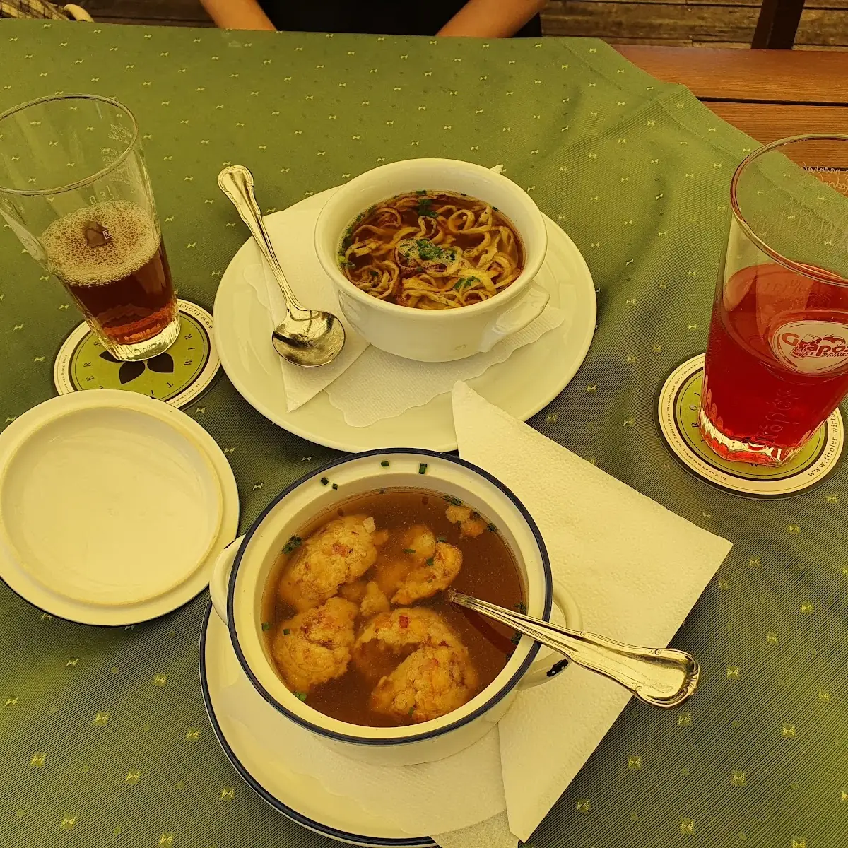 Rinderbrühe Mit Speckknödel