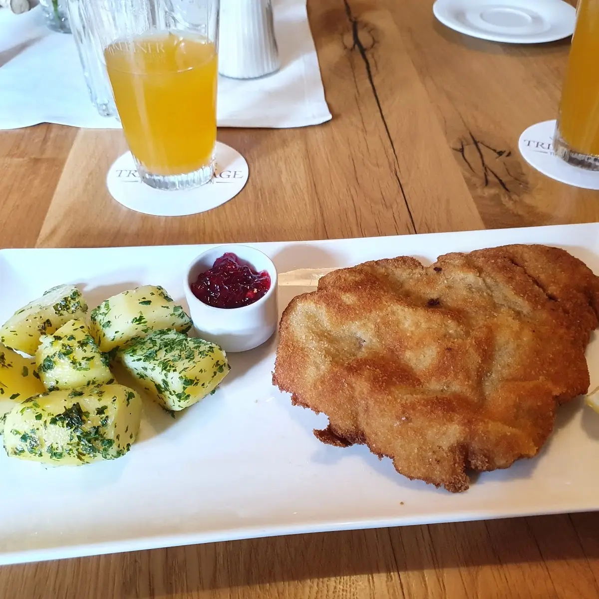 Schnitzel Wiener SRT Mit Selbstgemachten Pommes Frites