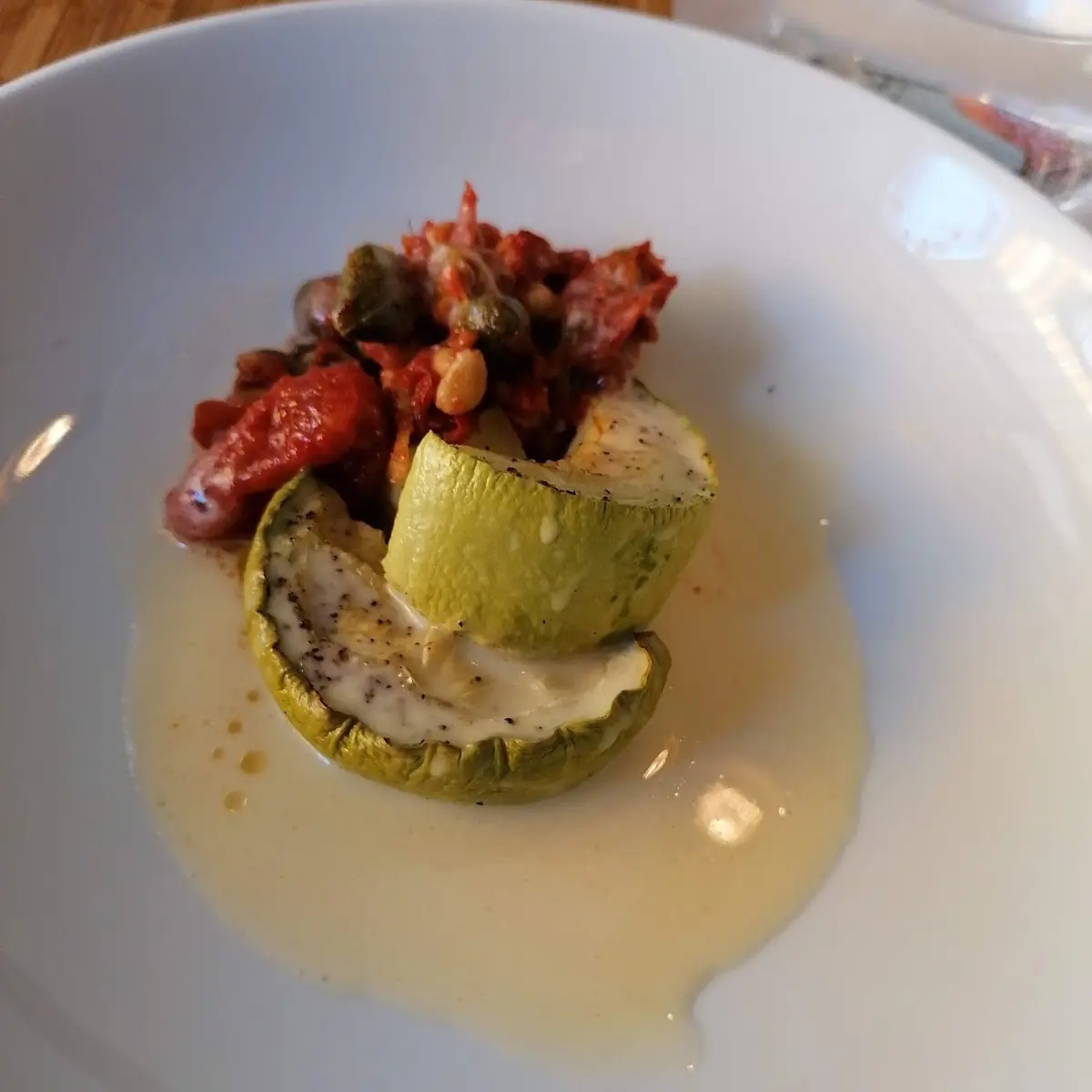 Sommerkürbis Mit Tomatenragut