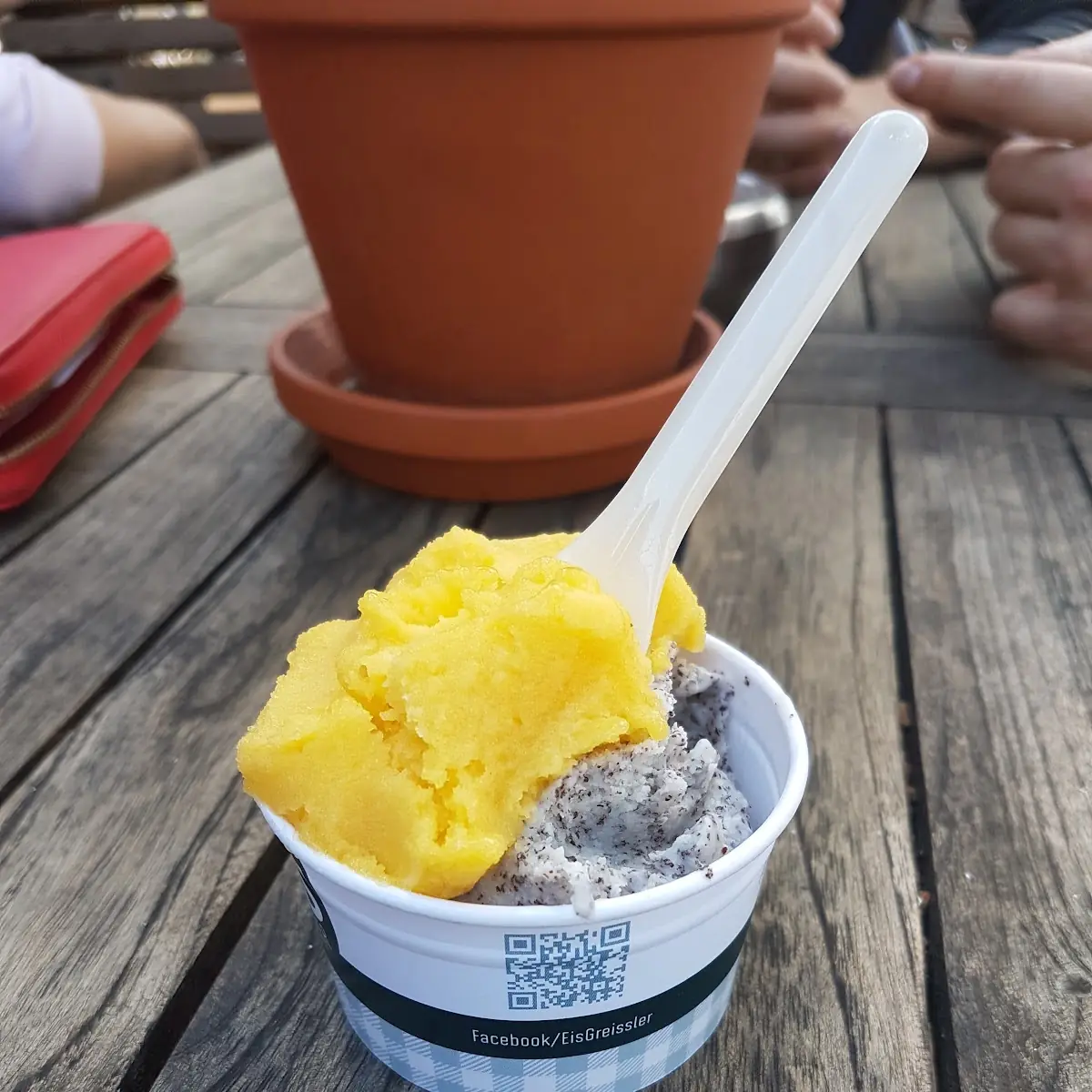 Mohn Mango Eis