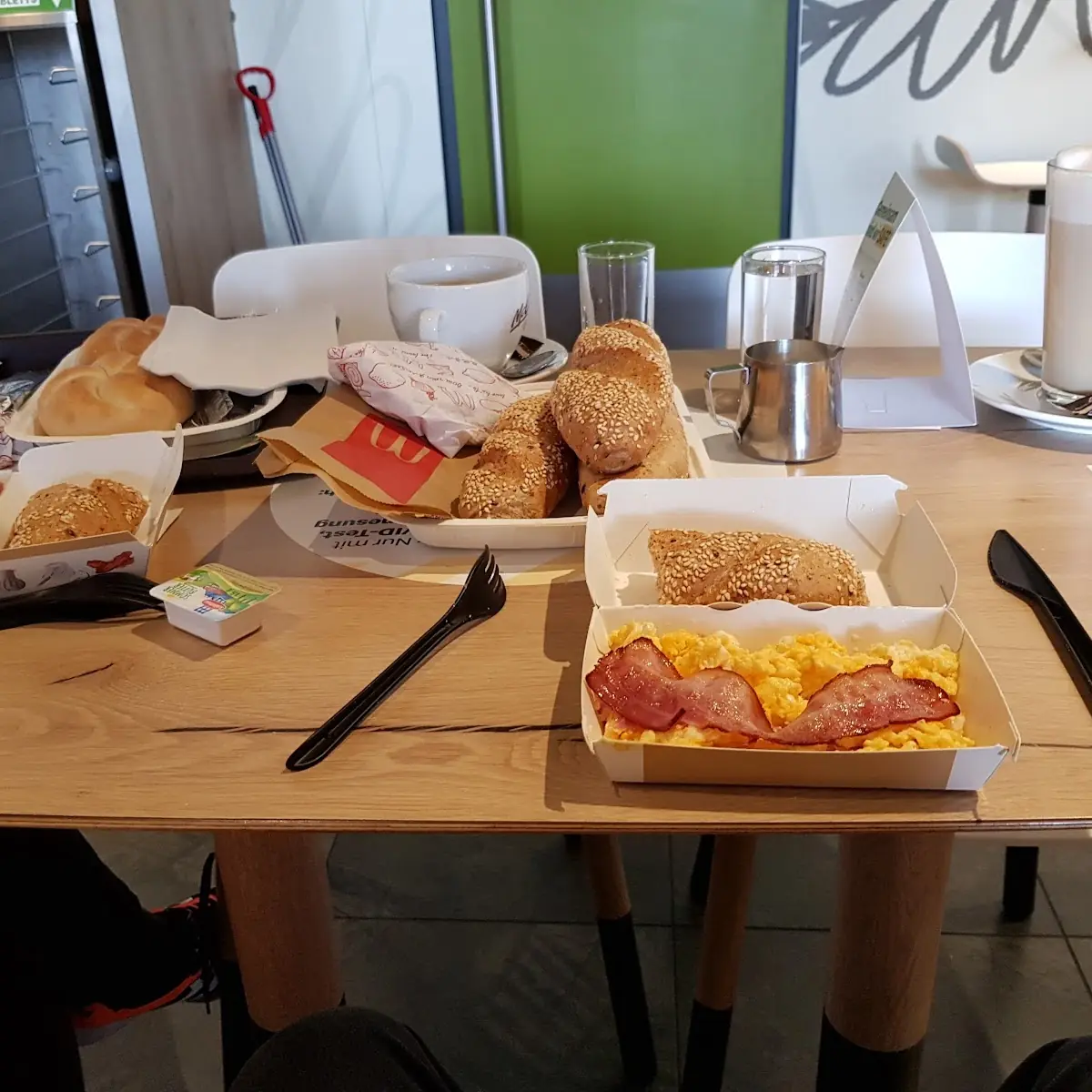 Ham And Eggs & Wiener Frühstück