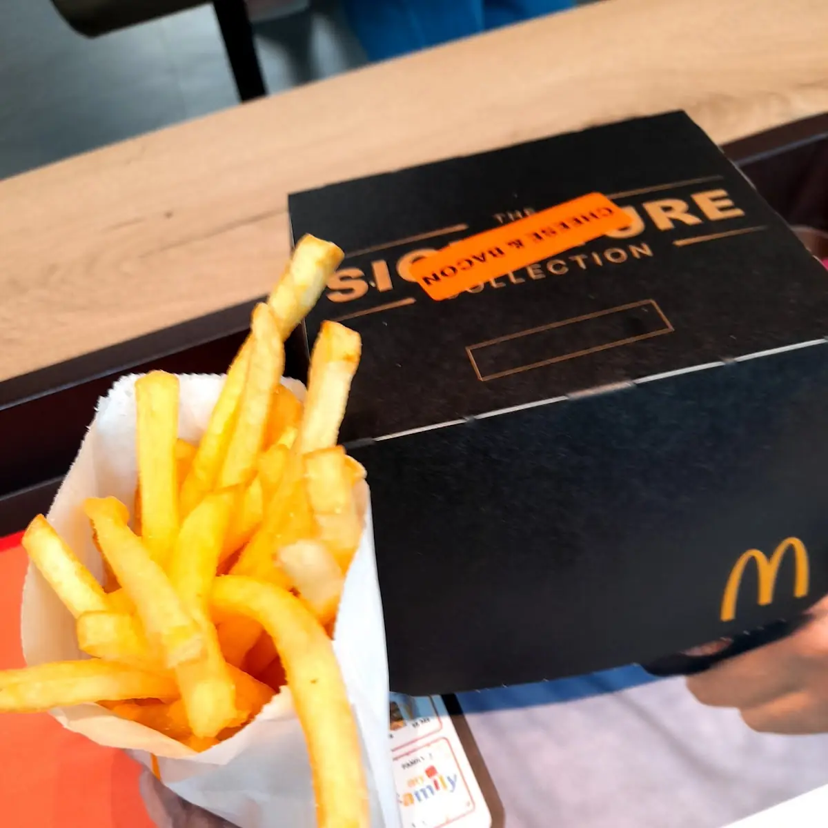 Kl Pommes Frites & Cheese & Bacon Burger
