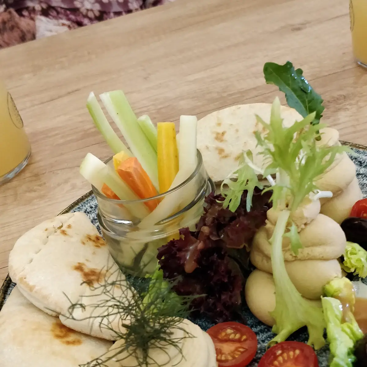 Hummus Teller