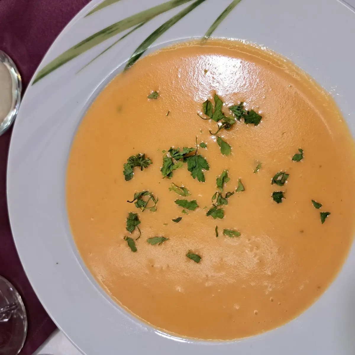 Karotten-kriecherlsuppe