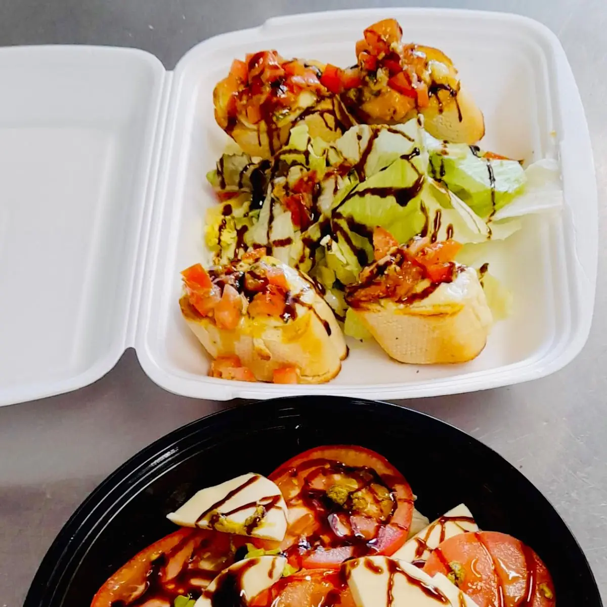 Caprese Salat Und Bruschetta