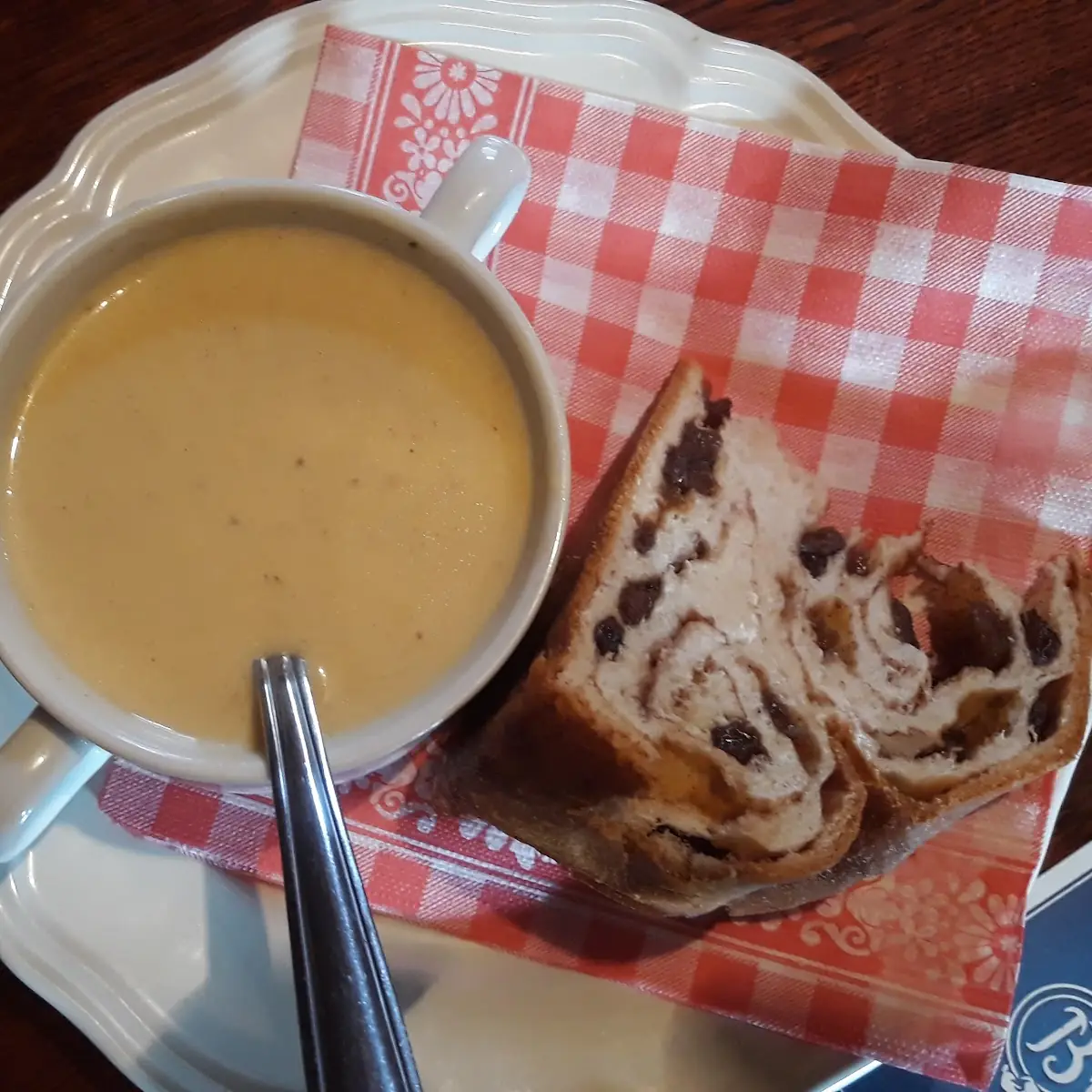 Kirchtagssuppe Mit Reindling