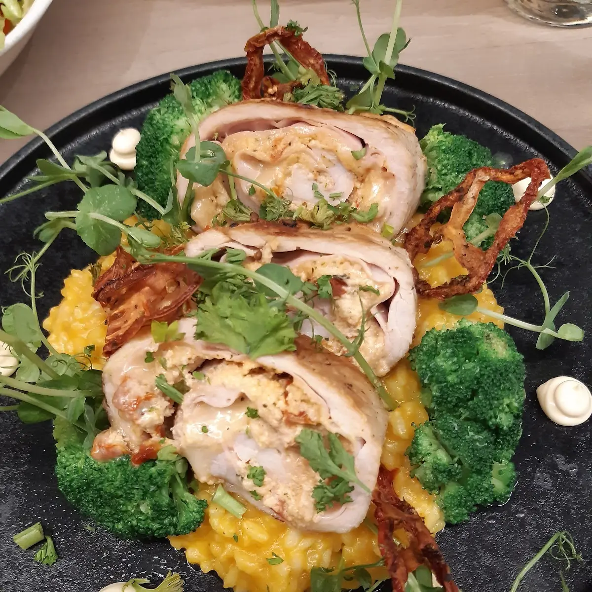 Gefüllter Schweinebraten Auf Kürbisrisotto