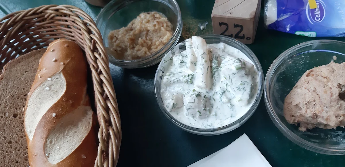 Aufstrich Und Schwarzwurzelsalat