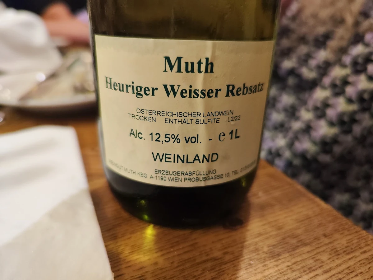 Heuriger Weiswein