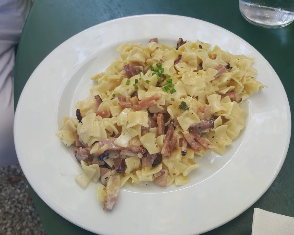 Schinkenfleckerl