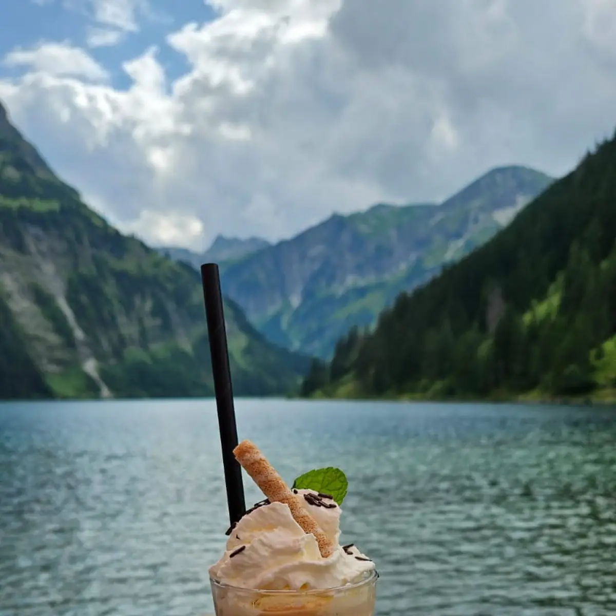 Eis Cafe