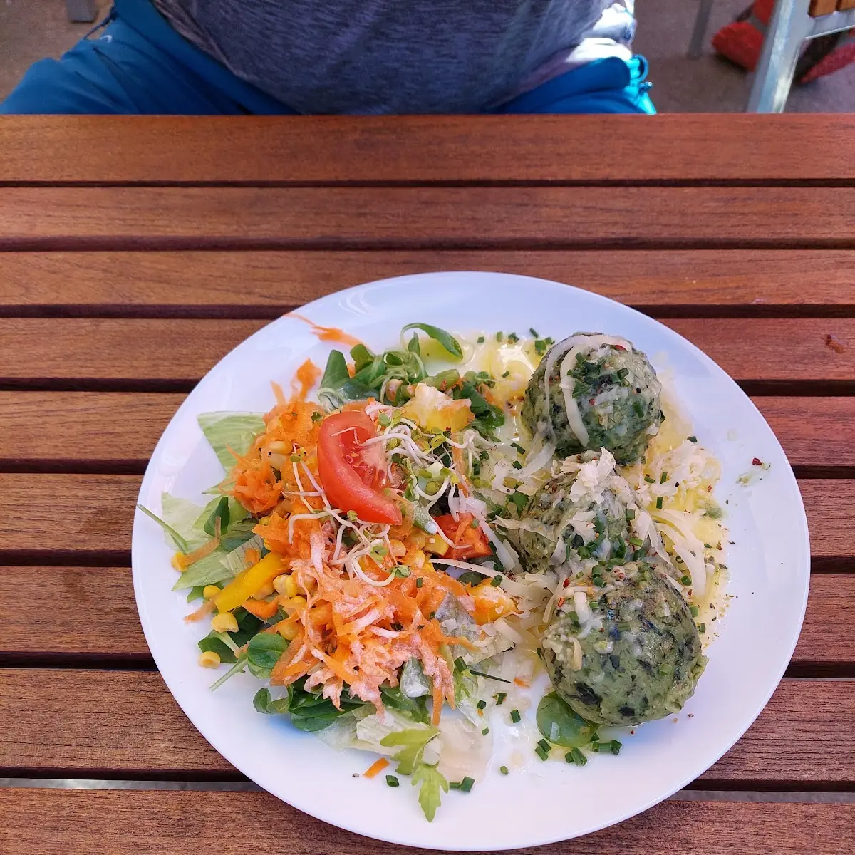 Spinatknödel Mit Bergkäse