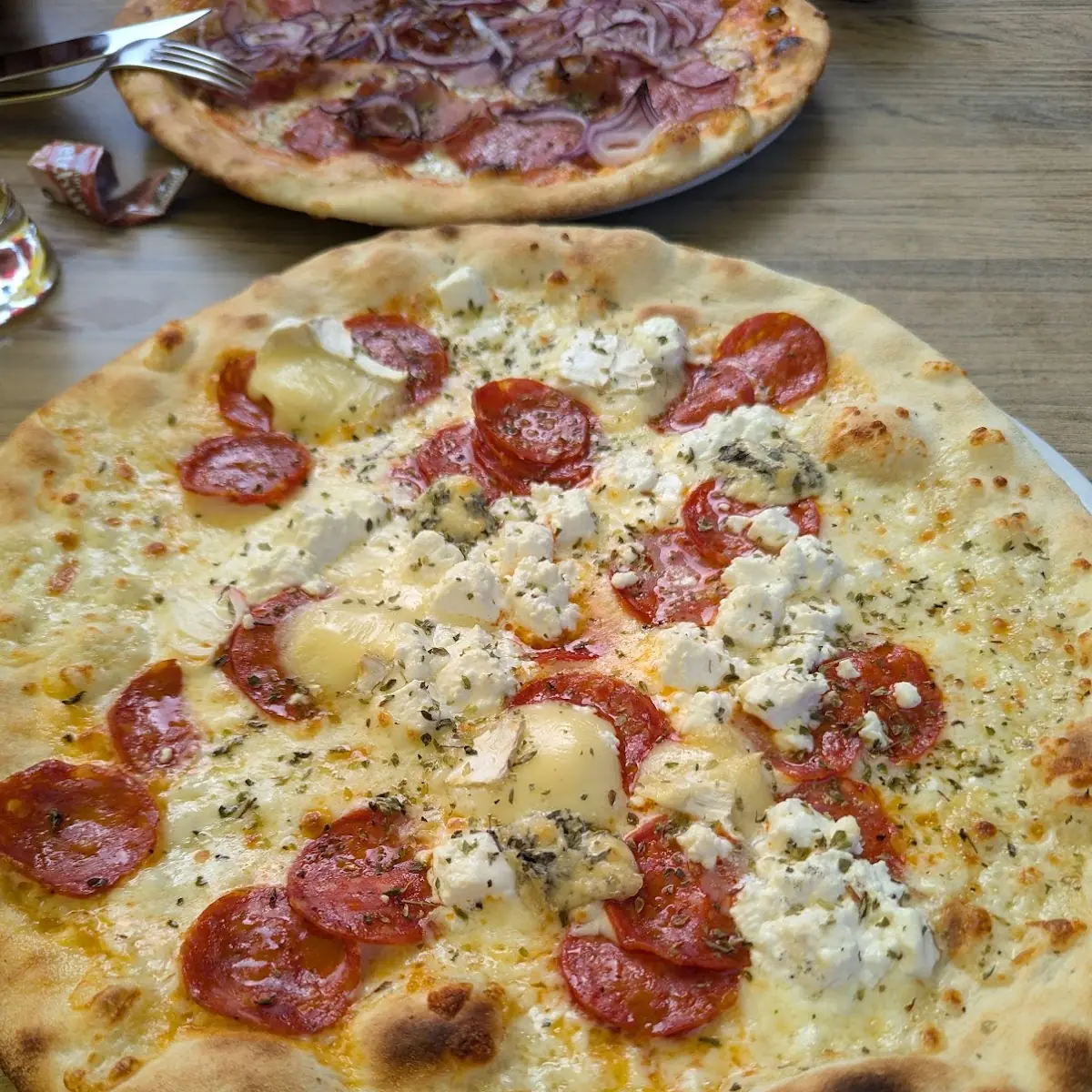 Pizza Cheezy Hot
