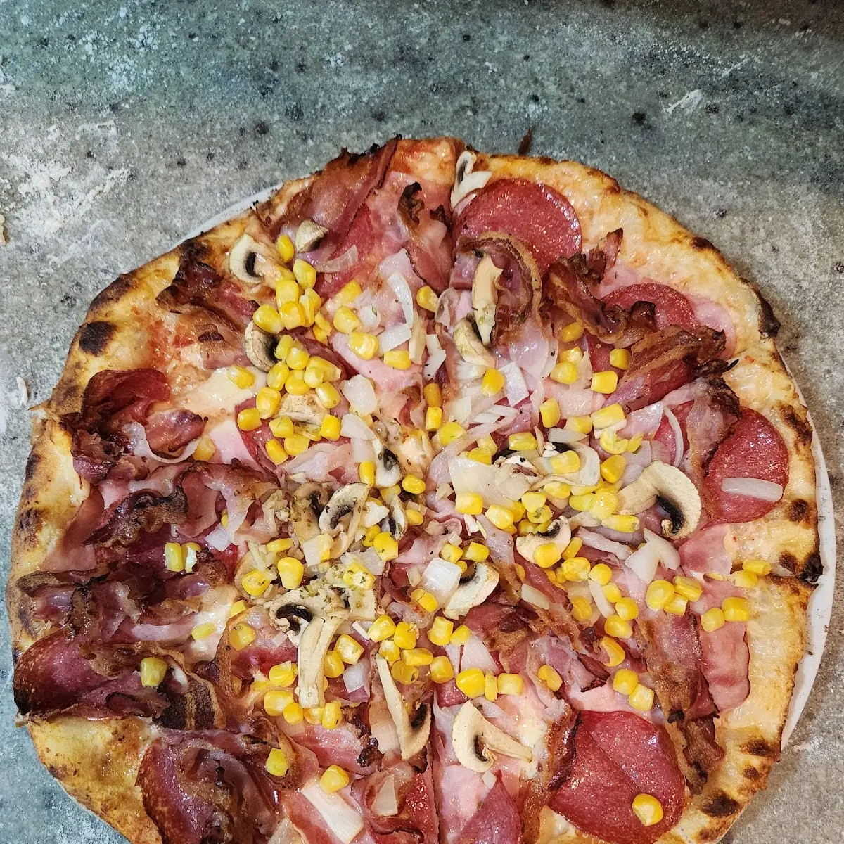 Zeki Pizza