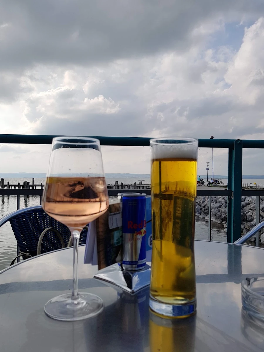 Helles Und Roséwein