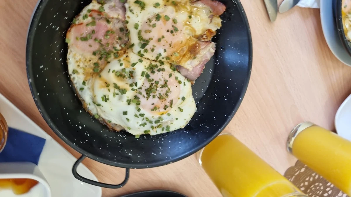 Spiegeleier Mit Gebratenem Speck