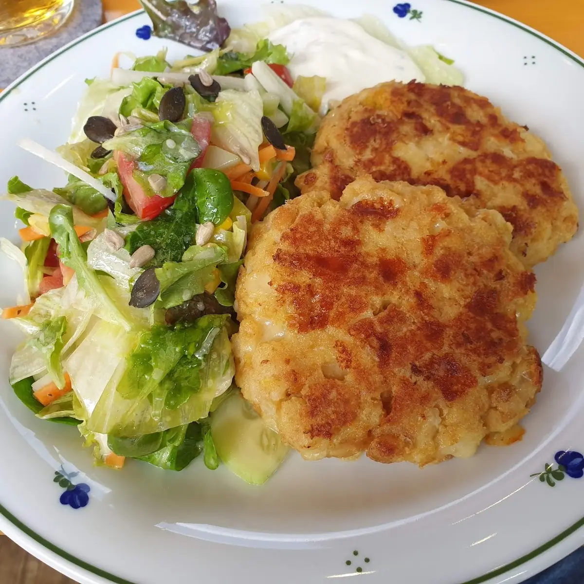 Käsepressknödel Mit Salat