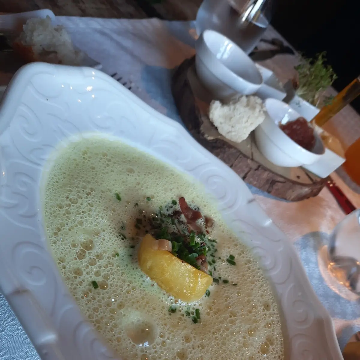 Erdäpfelschaumsuppe