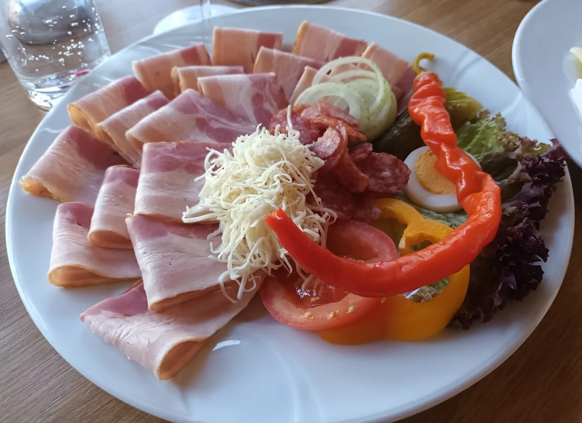 Kümmelbratenplatte